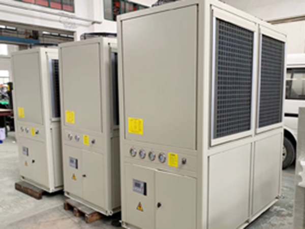 油冷機品牌注意操作不當引起的一系列問題 油冷機品牌注意操作不當引起的一系列問題